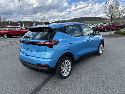 New 2027 Chevrolet Bolt LT w/ Comfort Package image 7