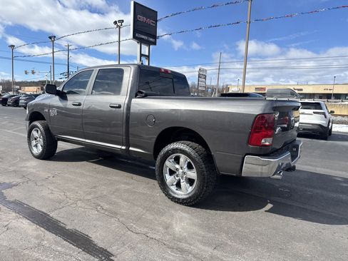 Used 2019 RAM 1500 Big Horn image 6