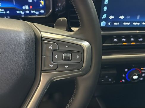 Used 2025 Chevrolet Silverado 1500 LTZ w/ LTZ Premium Package image 32