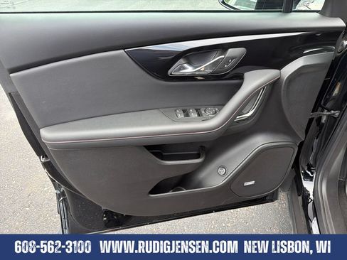 Used 2025 Chevrolet Blazer RS AWD/4WD image 10