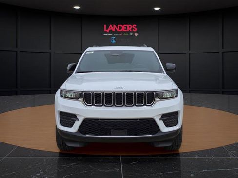 New 2026 Jeep Grand Cherokee Laredo X RWD image 4