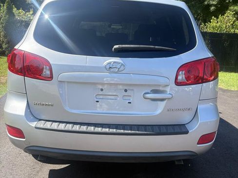 Used 2009 Hyundai Santa Fe GLS FWD image 3