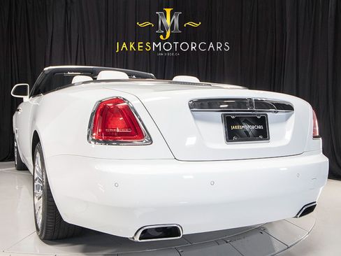 Used 2020 Rolls-Royce Dawn RWD image 8