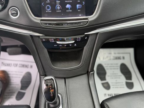 Used 2017 Cadillac XT5 Luxury FWD image 11