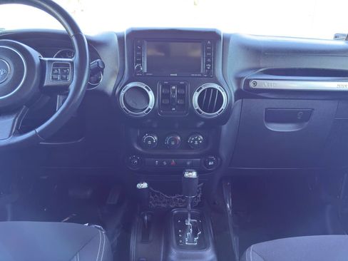 Used 2014 Jeep Wrangler Unlimited Sahara w/ Connectivity Group image 16