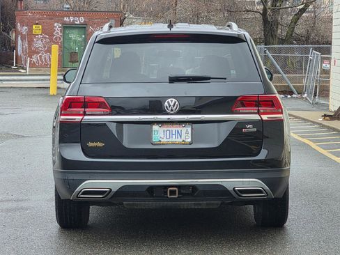 Used 2019 Volkswagen Atlas S w/ Towing Package image 6