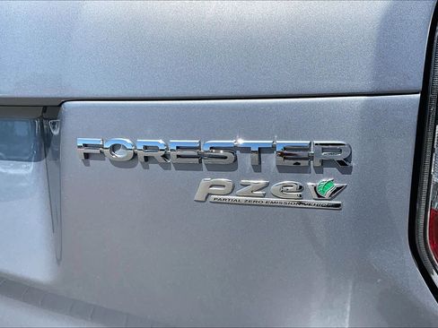 Used 2016 Subaru Forester 2.5i Limited w/ Protection Package #2 AWD/4WD image 9