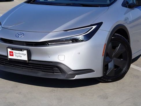 Used 2024 Toyota Prius LE image 5