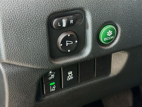 Certified 2022 Honda Pilot Sport image 9