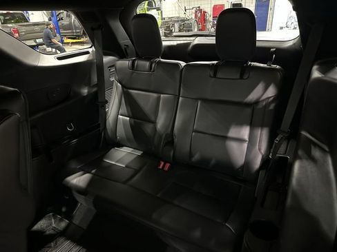 Used 2025 Ford Explorer ST-Line AWD/4WD image 29