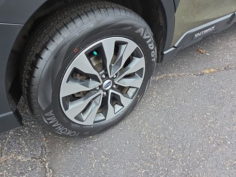 Used 2023 Subaru Outback Touring image 8