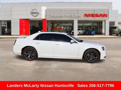 Used 2023 Chrysler 300 S image 2