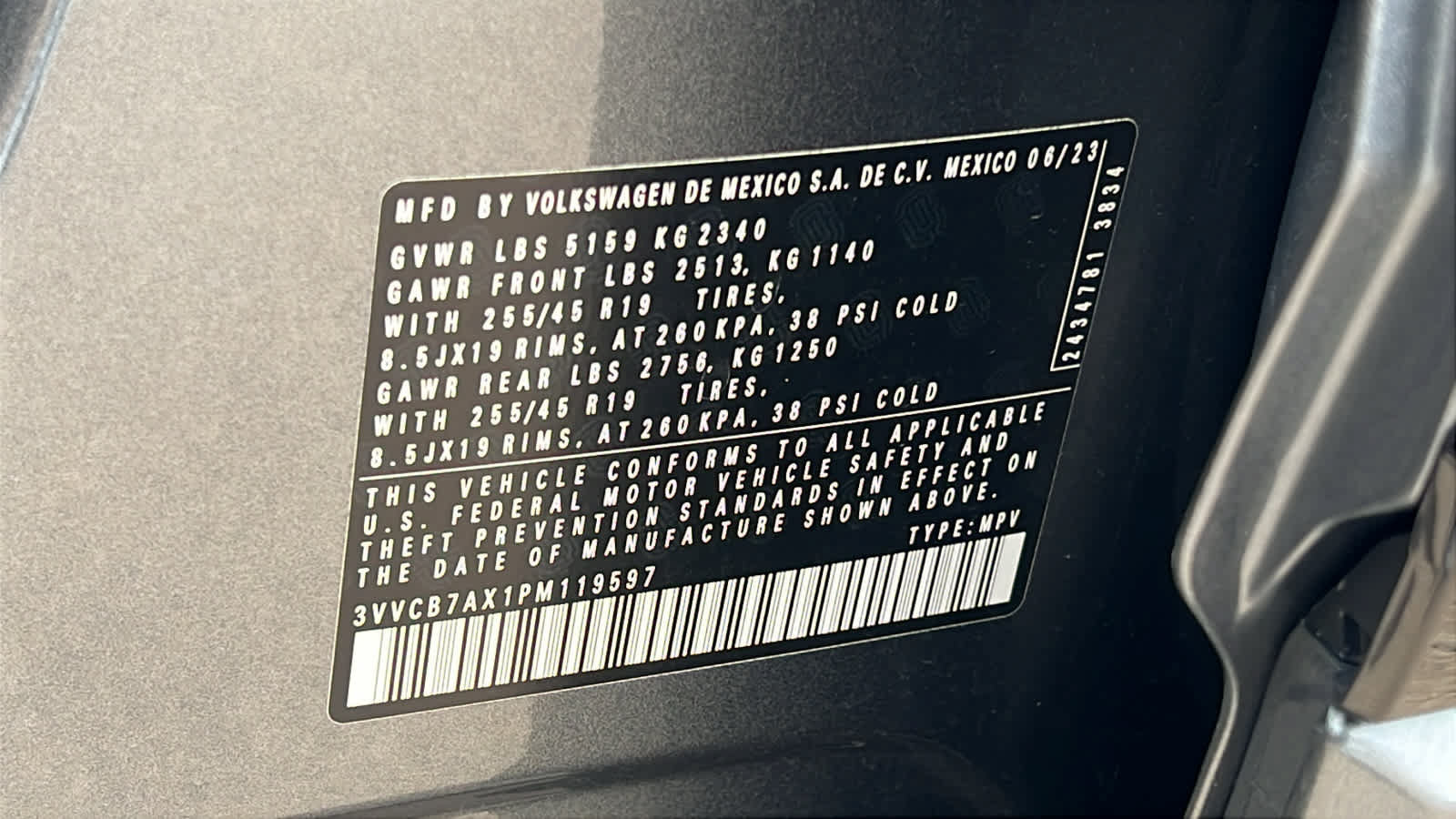 Certified 2023 Volkswagen Tiguan SE R-Line FWD image 30