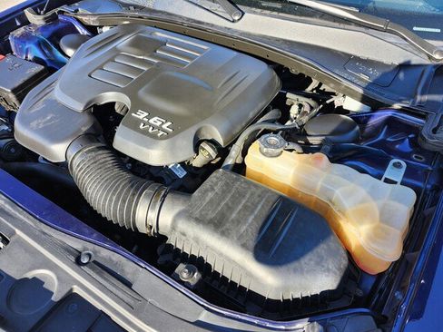 Used 2017 Chrysler 300 C w/ Safetytec Plus Group image 31