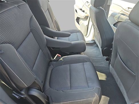 Certified 2023 GMC Acadia SLE image 11