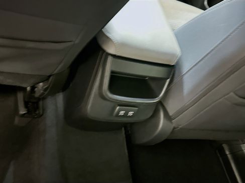 Used 2020 Subaru Outback Premium image 27