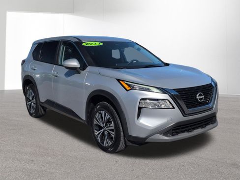 Used 2023 Nissan Rogue SV AWD/4WD image 3
