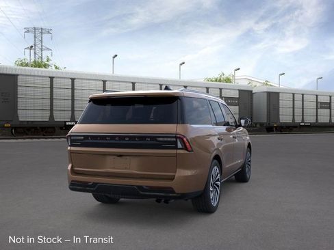New 2026 Lincoln Navigator Black Label AWD/4WD image 8