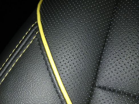 Used 2024 Chevrolet Trax ACTIV w/ Sunroof Package image 13