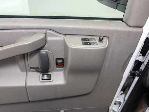 Used 2019 Chevrolet Express 3500 LT w/ LT Preferred Equipment Group RWD image 22