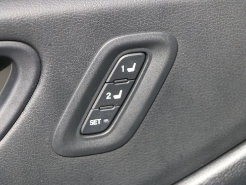 Used 2025 Honda Pilot Touring image 18
