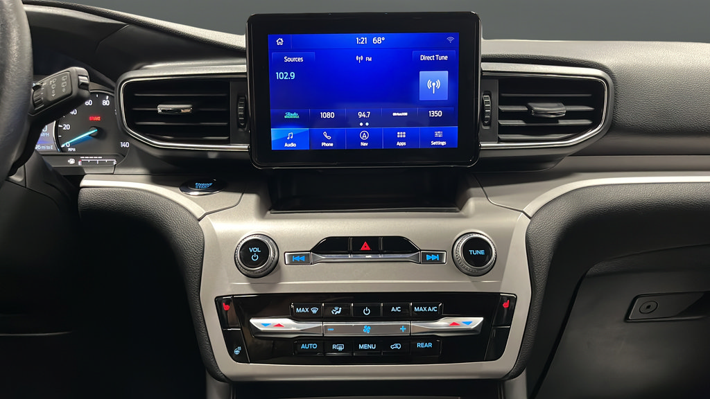 Used 2023 Ford Explorer XLT w/ Equipment Group 202A AWD/4WD image 13