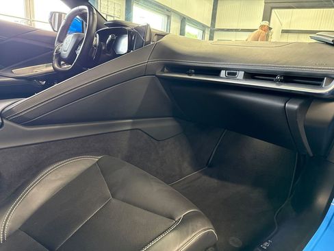 Used 2023 Chevrolet Corvette Stingray Coupe w/ Z51 Performance Package image 45