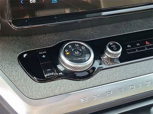 New 2026 Ford Expedition Tremor image 8