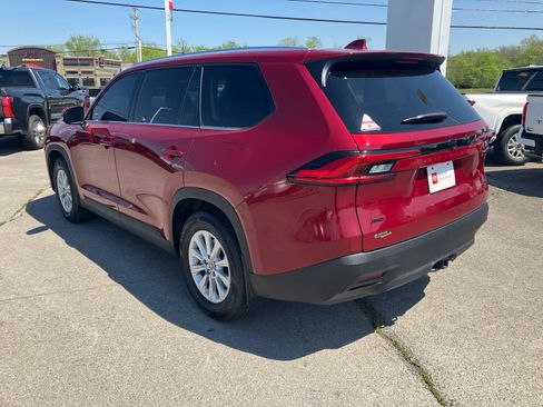 Certified 2024 Toyota Grand Highlander XLE image 5