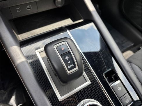 Used 2023 Mitsubishi Outlander SE Black Edition FWD image 36