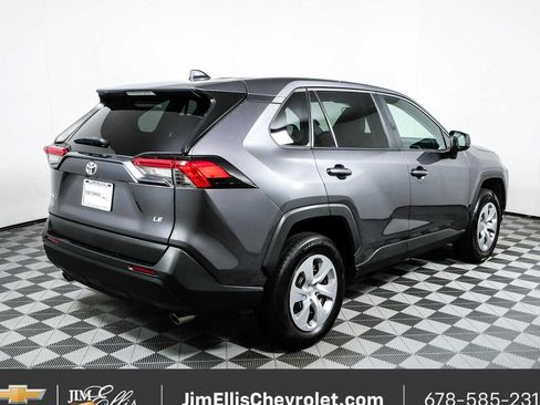 Used 2022 Toyota RAV4 LE FWD image 3