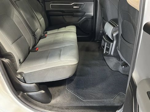 Used 2020 RAM 1500 Big Horn AWD/4WD image 14