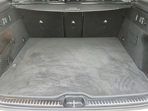 Used 2025 Mercedes-Benz GLC 300 image 10