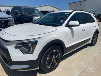 Used 2025 Kia Niro LX