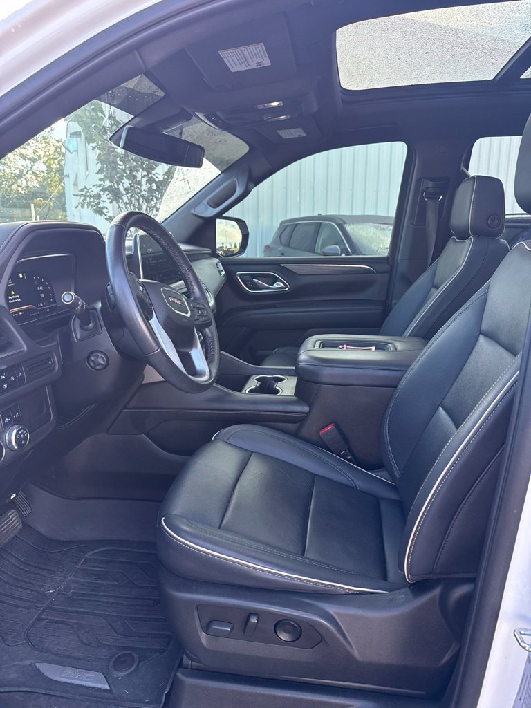 Used 2022 GMC Yukon SLT w/ SLT Premium Package AWD/4WD image 5