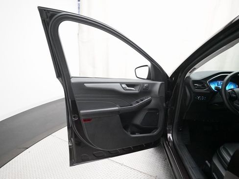 Used 2023 Ford Escape Platinum image 28