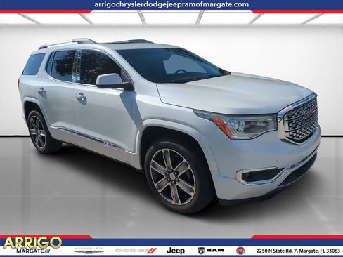 Used 2017 GMC Acadia Denali w/ Technology Package FWD image 1