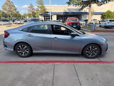 Used 2017 Honda Civic EX image 4