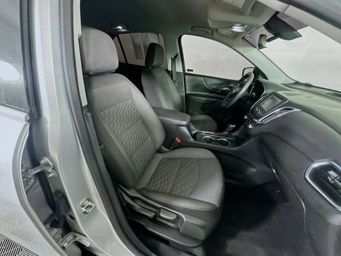 Used 2018 Chevrolet Equinox LT image 29