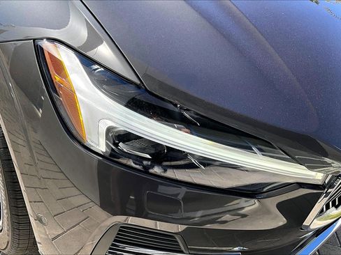 Used 2022 Volvo XC60 T8 Inscription w/ Advanced Package image 28