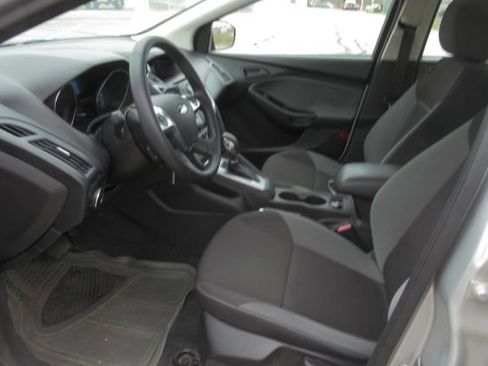 Used 2012 Ford Focus SE image 3