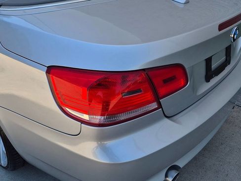 Used 2009 BMW 335i Convertible RWD image 24