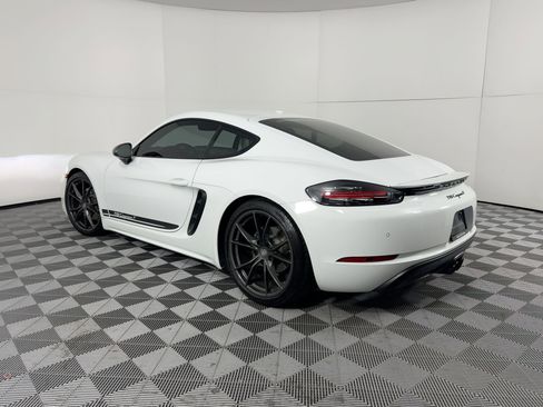 Certified 2020 Porsche 718 Cayman T image 3