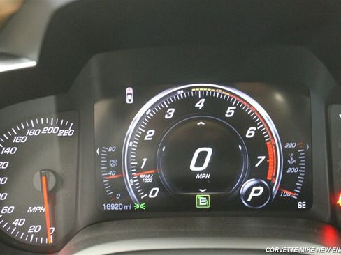Used 2016 Chevrolet Corvette Z06 w/ 2LZ Preferred Equipment Group RWD image 40