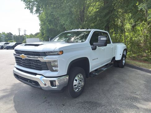 New 2026 Chevrolet Silverado 3500 LT w/ All Star Edition image 4