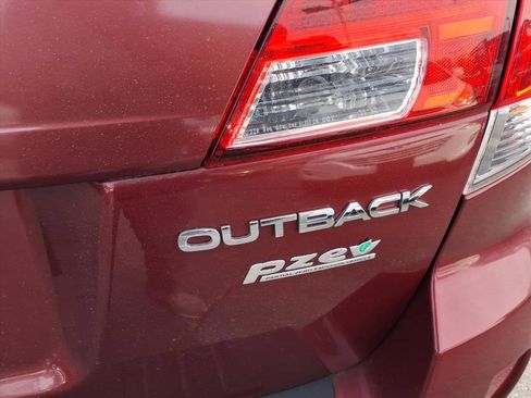 Used 2014 Subaru Outback 2.5i Limited image 12