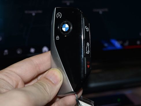 Certified 2024 BMW i7 xDrive60 image 13