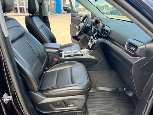 Used 2022 Ford Explorer Limited w/ Class IV Trailer Tow Package AWD/4WD image 19