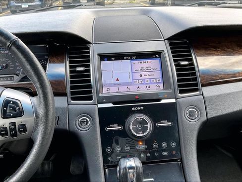 Used 2019 Ford Taurus Limited AWD/4WD image 5