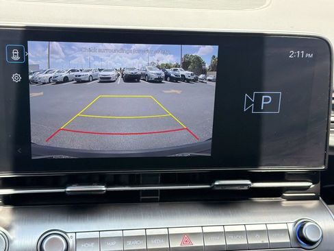 Used 2025 Hyundai Kona SEL FWD image 25